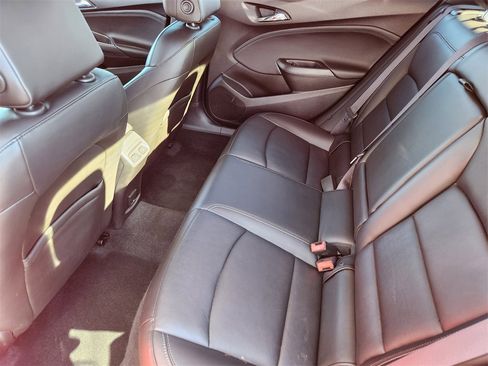 Used 2016 Chevrolet Cruze Premier image 18