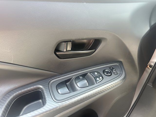 Used 2025 Nissan Versa S FWD image 5
