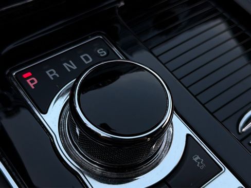 Used 2016 Jaguar XJ L Portfolio image 29