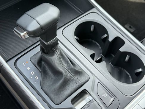 New 2027 Kia Carnival LX FWD image 30