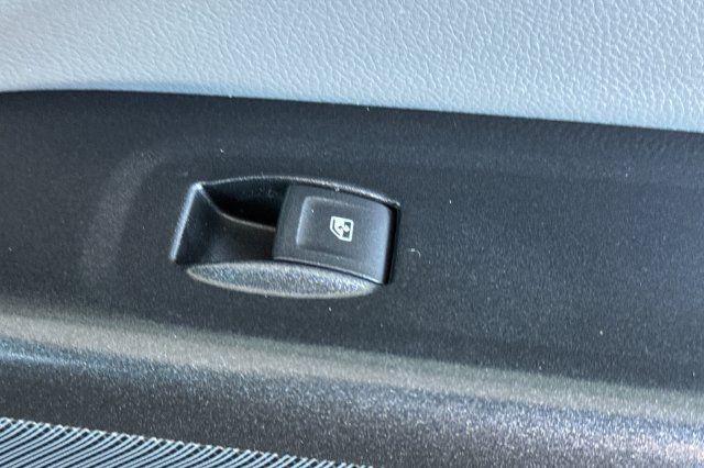 Used 2017 Chevrolet Colorado Z71 AWD/4WD image 22