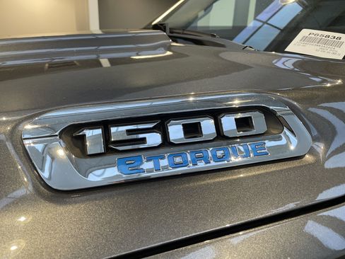 Used 2022 RAM 1500 Big Horn AWD/4WD image 35