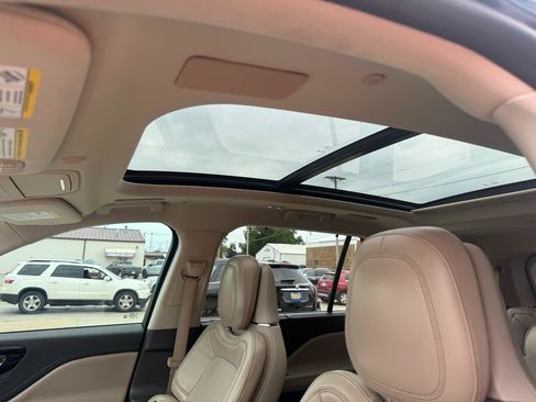 Used 2020 Lincoln Aviator Reserve w/ Equipment Group 202A AWD/4WD image 11
