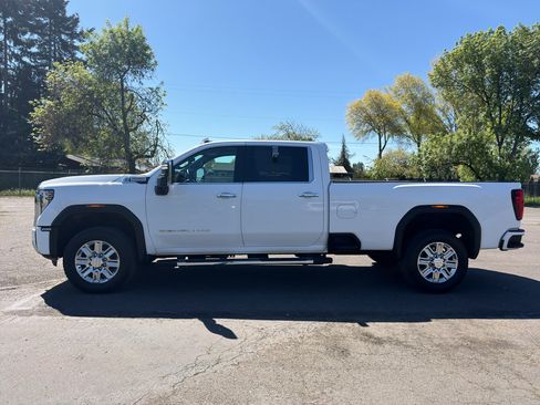 Used 2024 GMC Sierra 3500 Denali w/ Denali Reserve Package AWD/4WD image 18