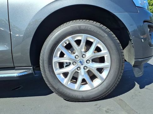 Used 2021 Ford Expedition XLT AWD/4WD image 9