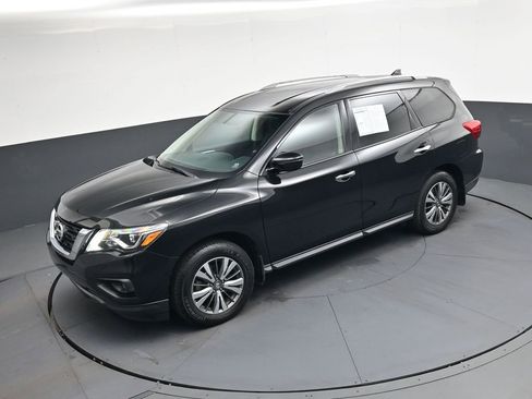 Used 2020 Nissan Pathfinder SV image 33