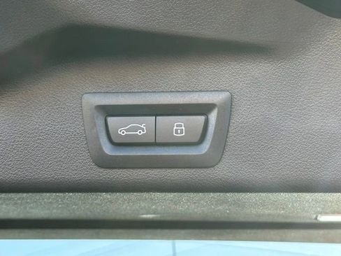 Used 2025 BMW X5 M60i w/ Executive Package image 35