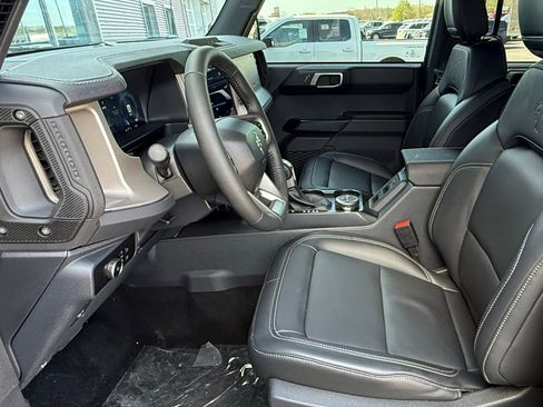New 2025 Ford Bronco Outer Banks image 15