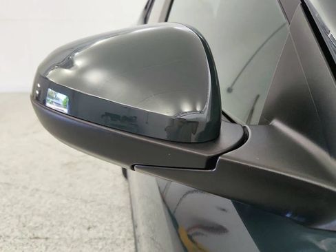 Used 2025 Chevrolet Trax LT w/ Driver Confidence Package FWD image 35