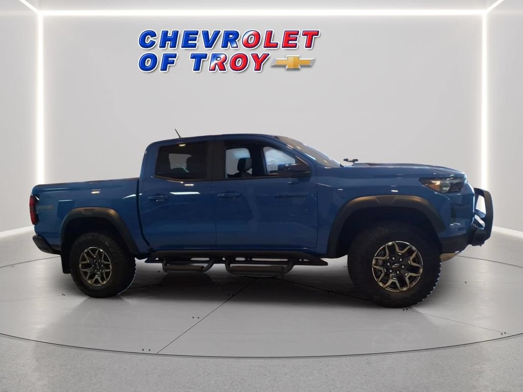 New 2026 Chevrolet Colorado ZR2 w/ Off-Road Front Bumper Package AWD/4WD image 11