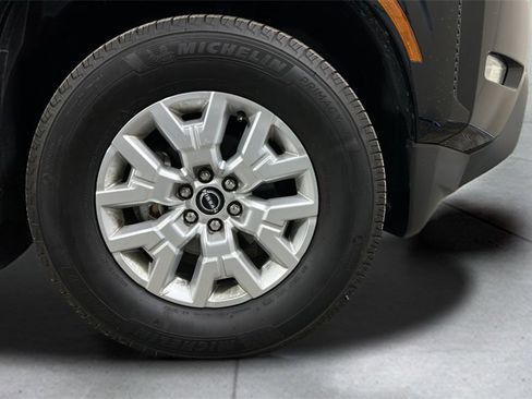 Used 2024 Nissan Frontier SV w/ SV Convenience Package image 31