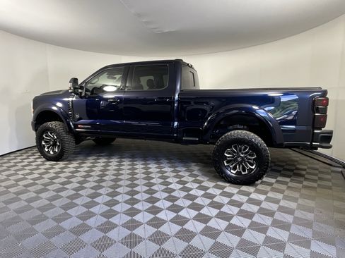 Used 2024 Ford F250 Lariat w/ Lariat Ultimate Package AWD/4WD image 2