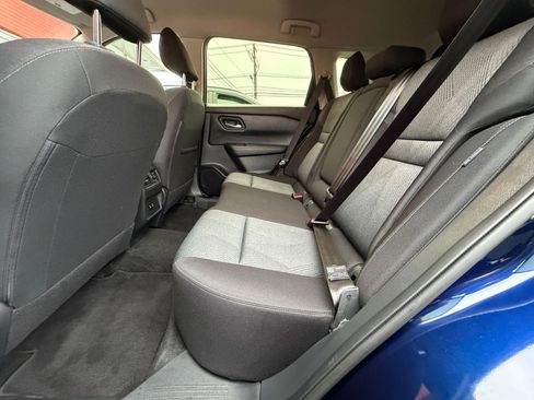 Used 2025 Nissan Rogue SV image 27