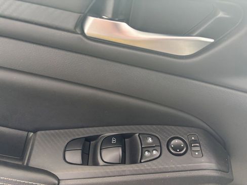 Used 2025 Nissan Altima 2.5 SV FWD image 18