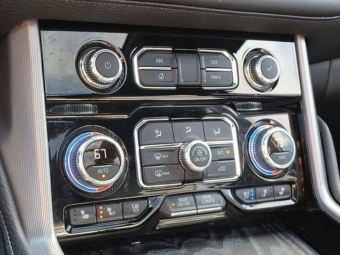 Certified 2021 GMC Yukon XL Denali image 20