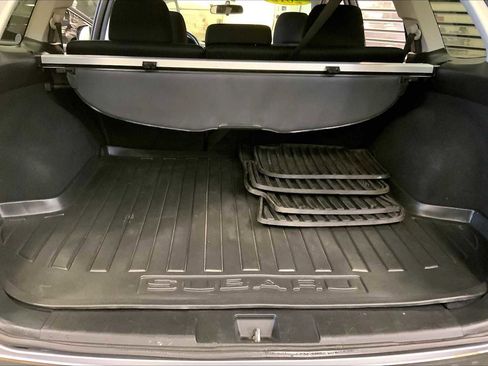 Used 2012 Subaru Outback 2.5i Premium w/ All-Weather Pkg image 33