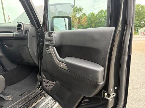 Used 2012 Jeep Wrangler Unlimited Sport AWD/4WD image 43