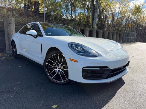 Used 2021 Porsche Panamera 4 w/ Premium Package AWD/4WD image 5