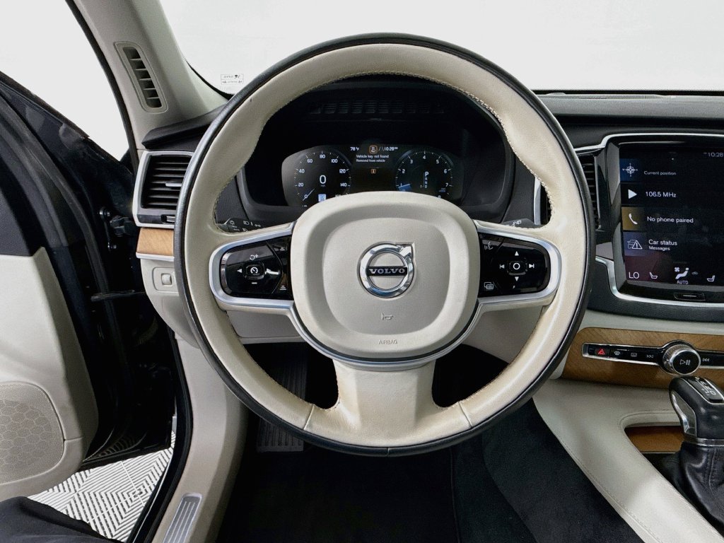 Used 2021 Volvo XC90 T6 Momentum w/ Advanced Package AWD/4WD image 11