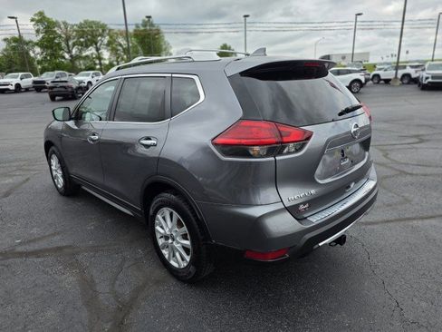 Used 2017 Nissan Rogue SV FWD image 4
