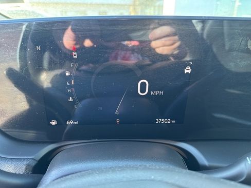 Used 2024 Buick Encore GX Sport Touring image 18