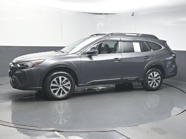 Used 2024 Subaru Outback Premium AWD/4WD image 4