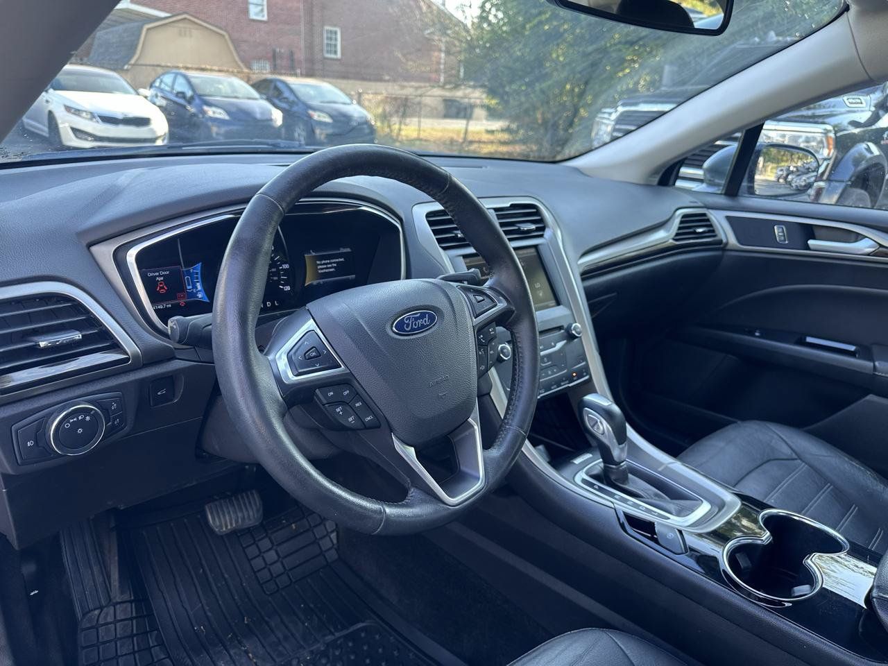 Used 2014 Ford Fusion SE w/ Equipment Group 502A FWD image 15