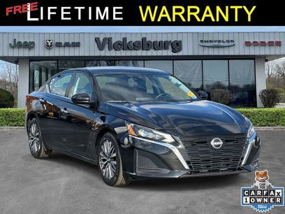 Used 2023 Nissan Altima 2.5 SV