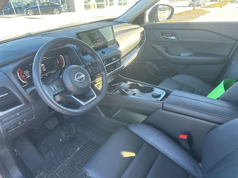 Used 2024 Nissan Rogue SL w/ SL Premium Package image 13