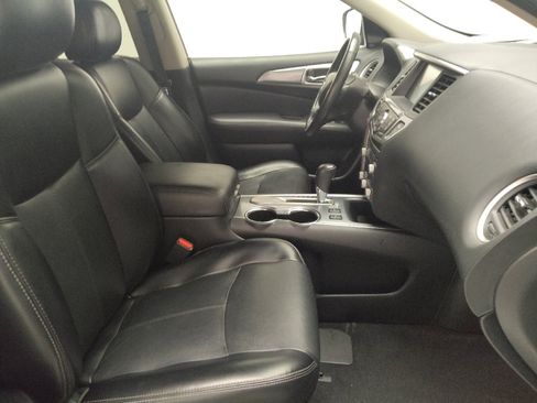 Used 2020 Nissan Pathfinder SL FWD image 21