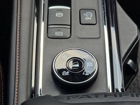 Used 2024 Nissan Pathfinder Rock Creek AWD/4WD image 37