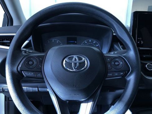Used 2025 Toyota Corolla LE image 24