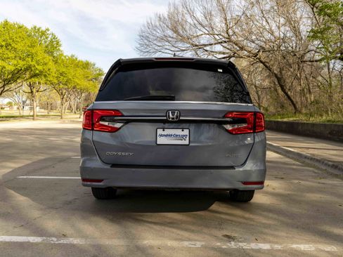 Used 2024 Honda Odyssey Elite image 8