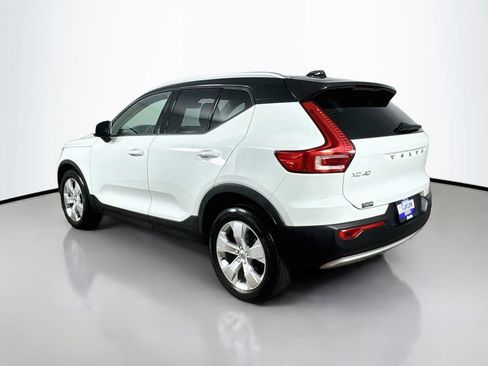 Used 2020 Volvo XC40 T5 Momentum w/ Protection Package AWD/4WD image 5