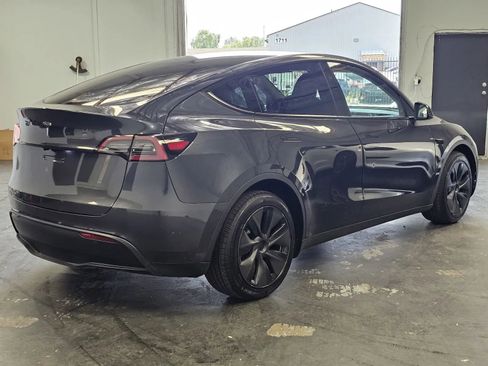 Used 2025 Tesla Model Y Long Range AWD/4WD image 4