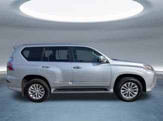 Used 2016 Lexus GX 460 w/ Premium Package AWD/4WD video 3