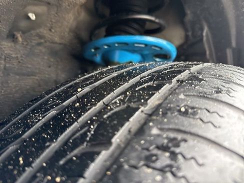 Used 2017 Toyota RAV4 SE image 60