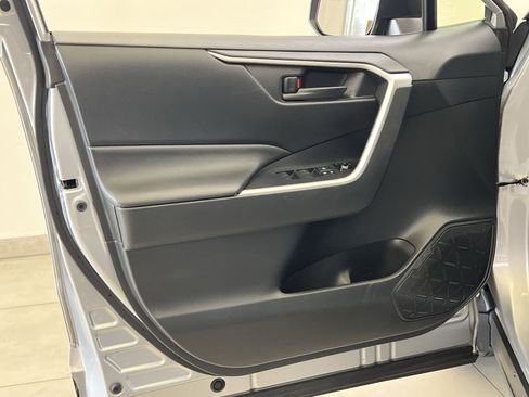 Used 2019 Toyota RAV4 LE w/ All Weather Liner Package AWD/4WD image 37