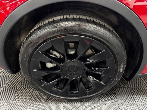 Used 2021 Tesla Model Y Long Range AWD/4WD image 19