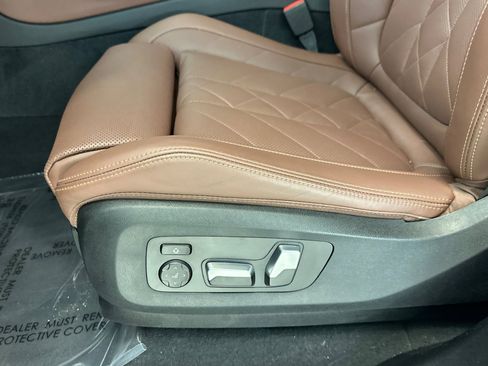 Certified 2025 BMW X5 xDrive50e w/ Premium Package image 14