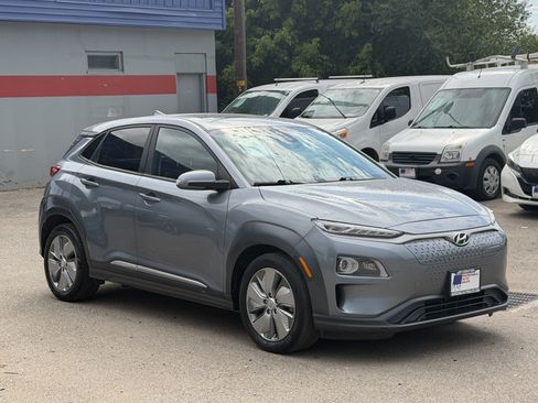 Used 2021 Hyundai Kona Limited w/ Cargo Package FWD image 8