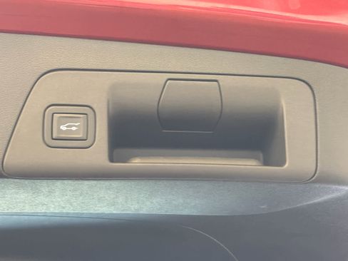 Used 2023 Buick Envision Essence FWD image 8
