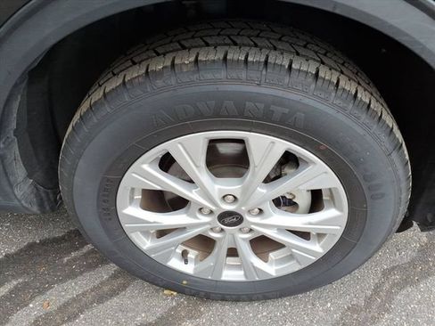 Used 2025 Ford Escape Active AWD/4WD image 12