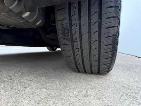 Used 2017 Chevrolet Volt Premier w/ Driver Confidence II Package image 38