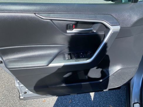 Used 2024 Toyota RAV4 XLE w/ Convenience Package image 11