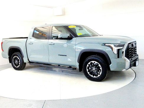 Used 2025 Toyota Tundra SR5 image 7