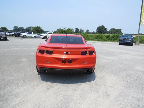 Used 2010 Chevrolet Camaro SS w/ RS Package RWD image 8