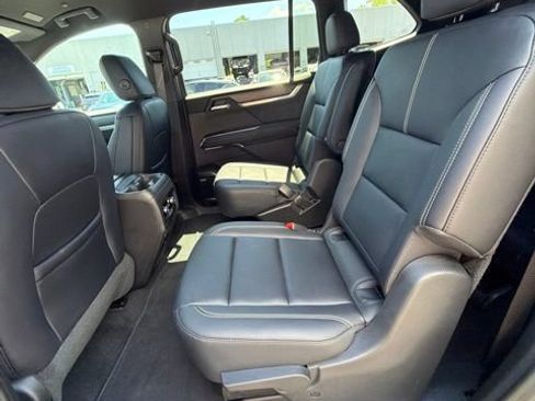Used 2026 GMC Acadia Elevation w/ Elevation Premium Package AWD/4WD image 24
