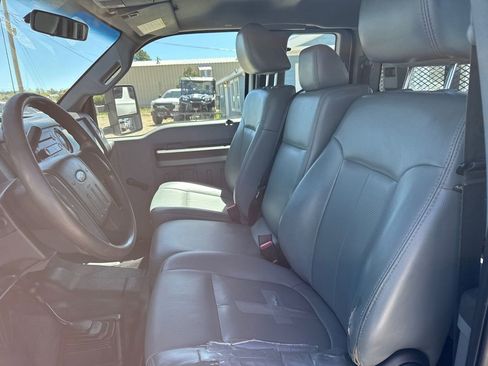 Used 2012 Ford F550 4x4 SuperCab Super Duty w/ Payload Upgrade Pkg image 5