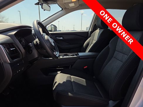 Used 2024 Nissan Rogue SV AWD/4WD image 15